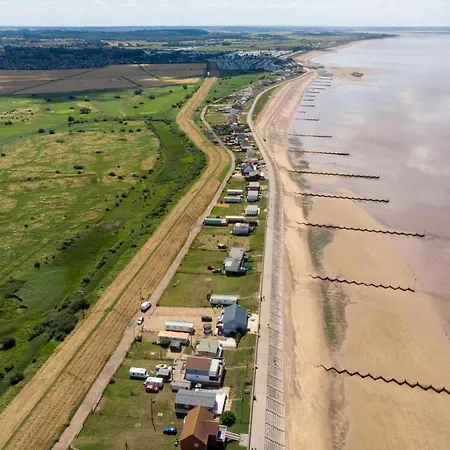 Caravan With Decking At Manor Park In Hunstanton, Sleeps 6 Ref 23045B Exterior photo