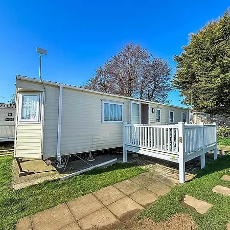 Caravan With Decking At Manor Park In Hunstanton, Sleeps 6 Ref 23045B Exterior photo